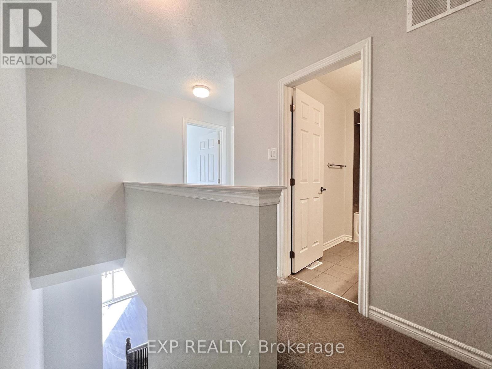 2076 Leinster Circle