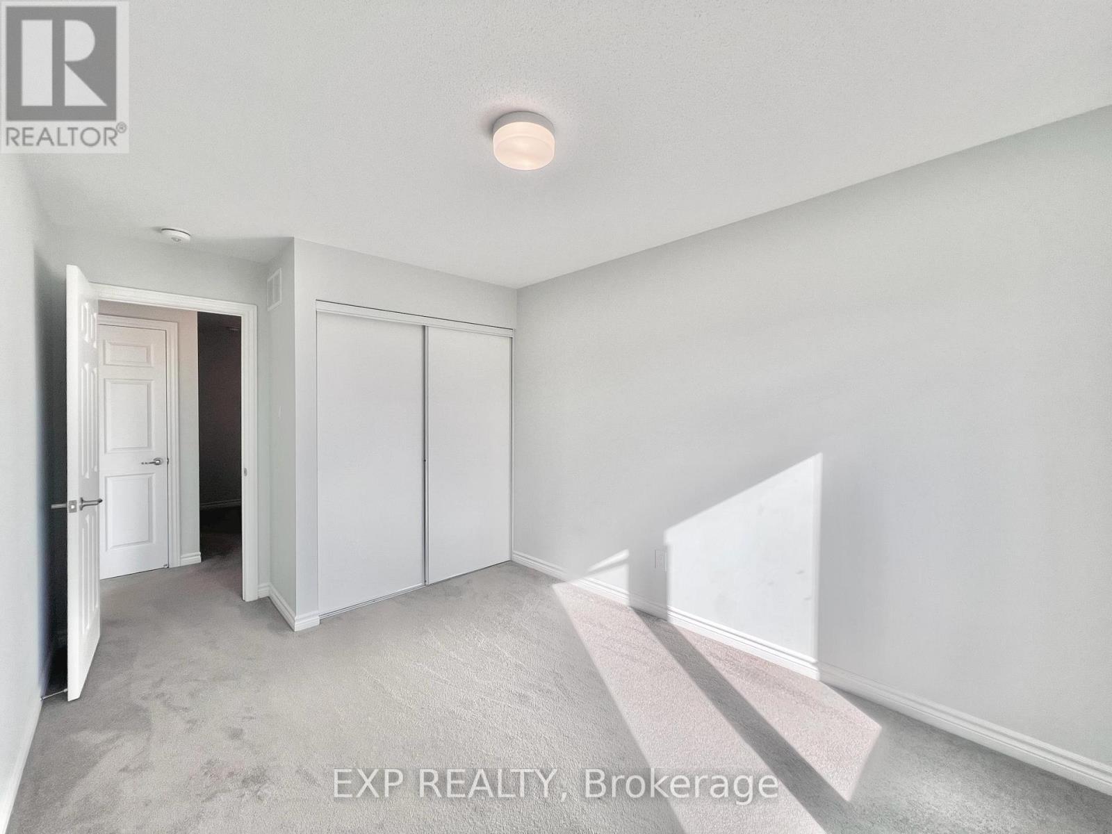 2076 Leinster Circle