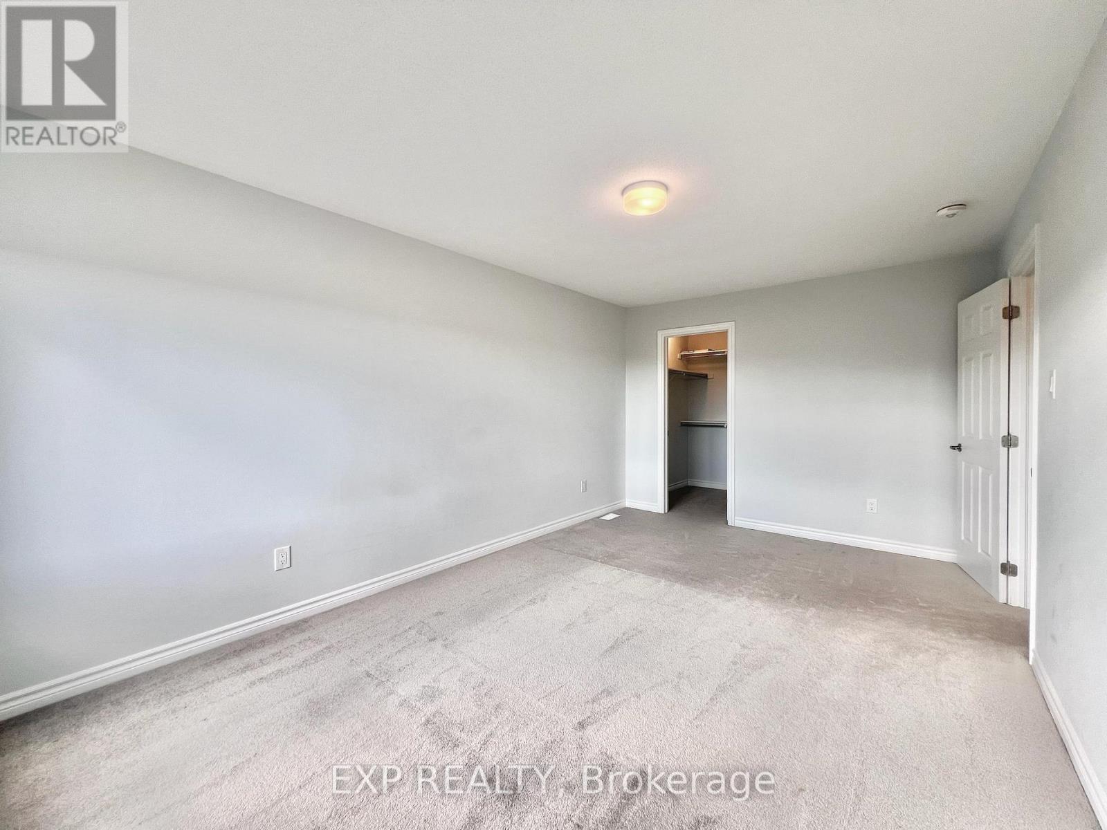 2076 Leinster Circle