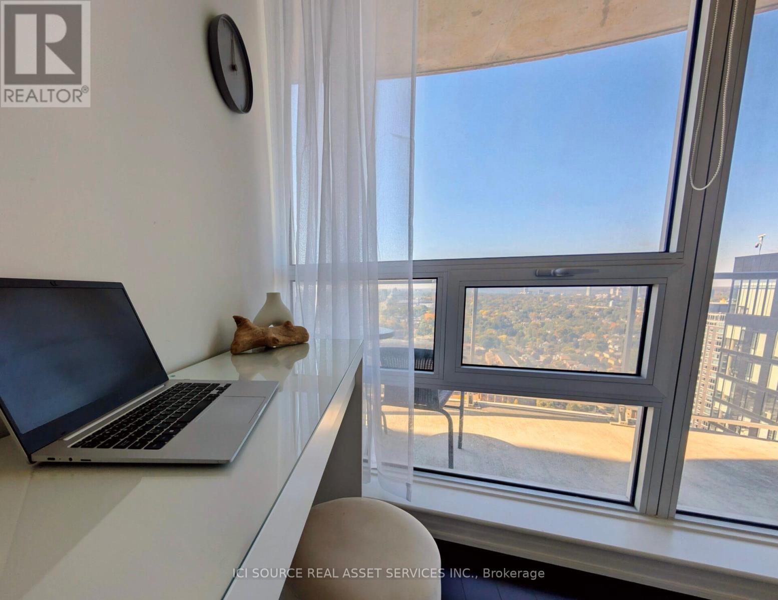 3003 - 805 Carling Avenue