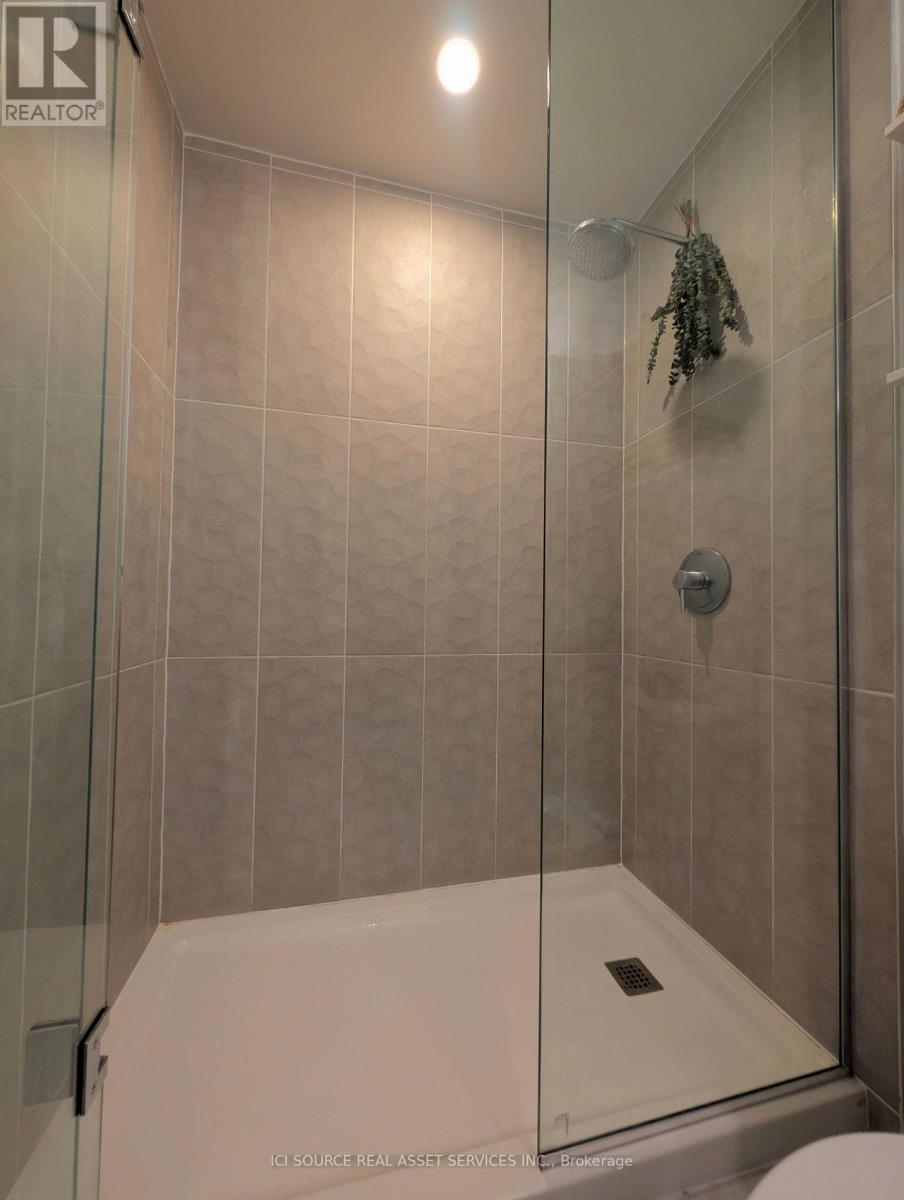 3003 - 805 Carling Avenue