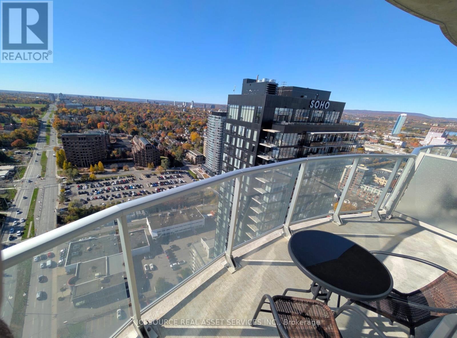 3003 - 805 Carling Avenue