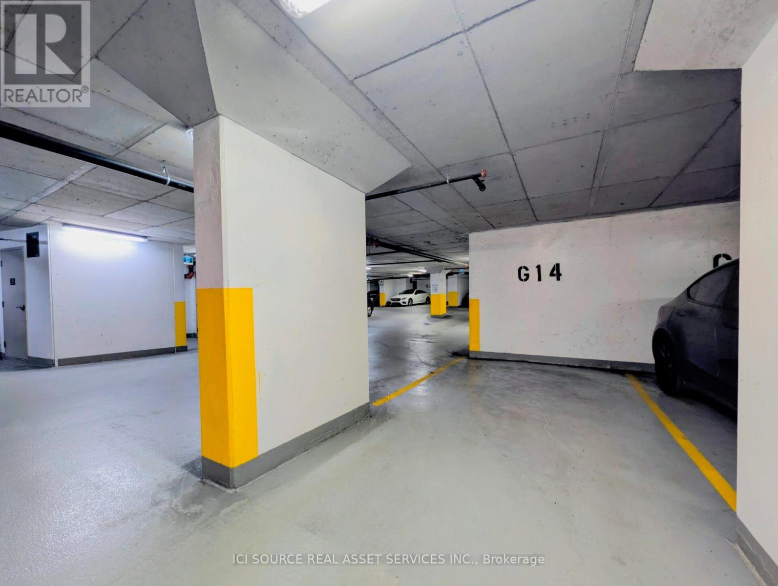 3003 - 805 Carling Avenue