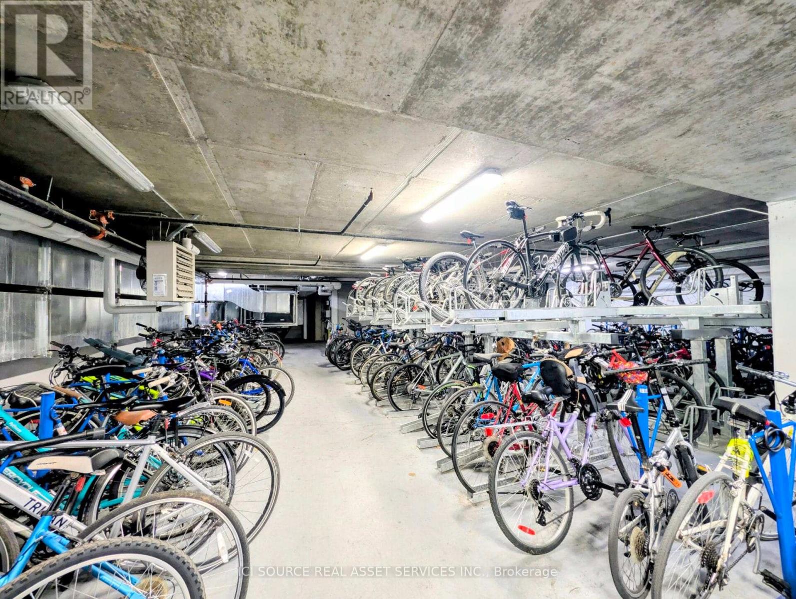 3003 - 805 Carling Avenue