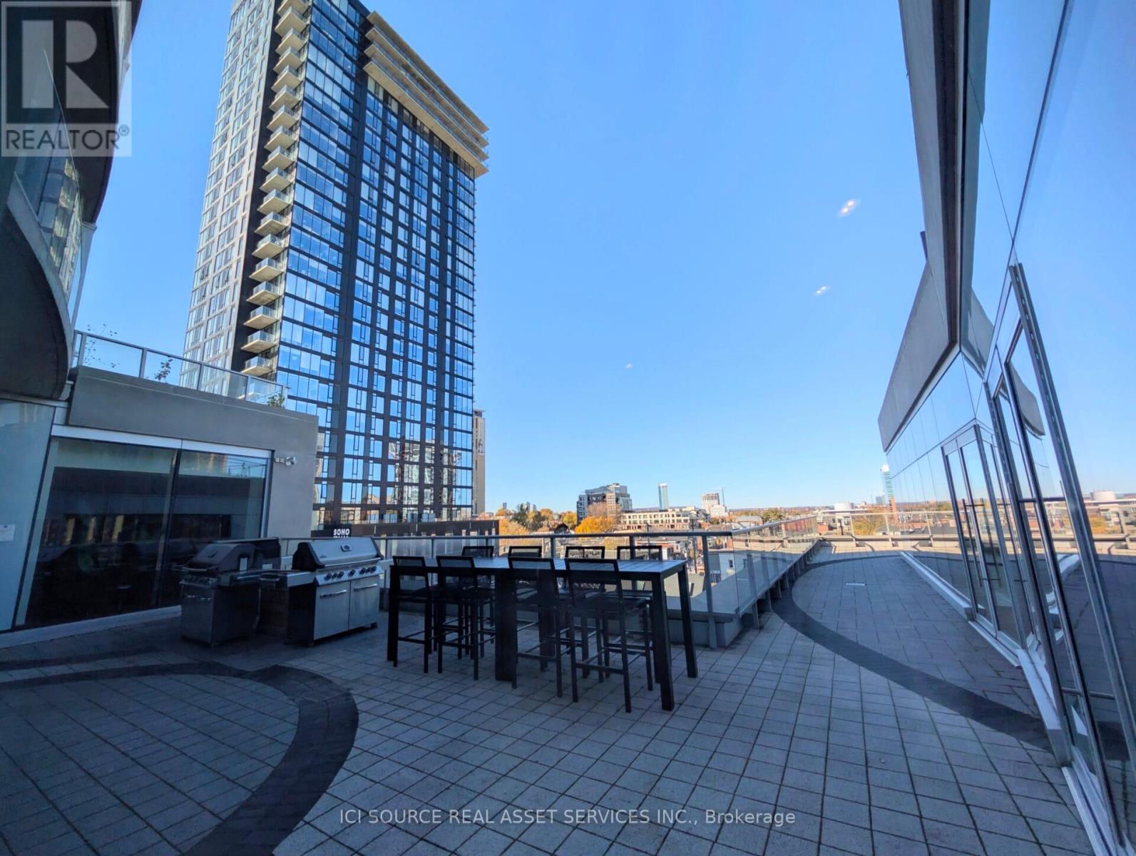 3003 - 805 Carling Avenue