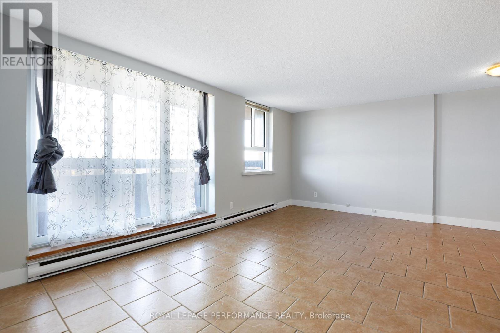 810 - 2020 Jasmine Crescent