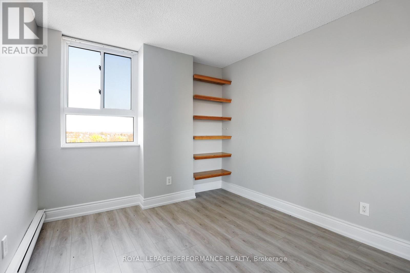 810 - 2020 Jasmine Crescent