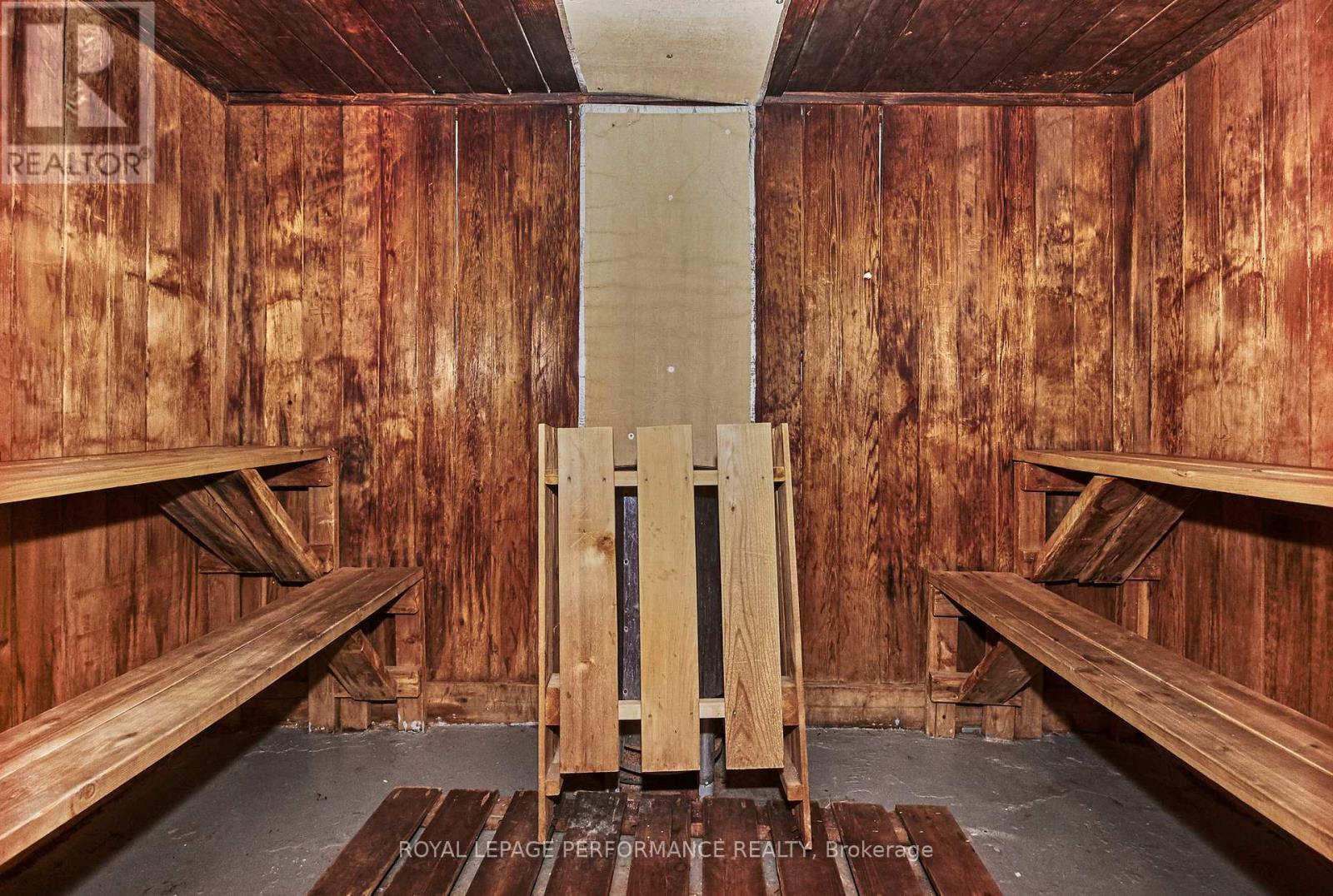 810 - 2020 Jasmine Crescent