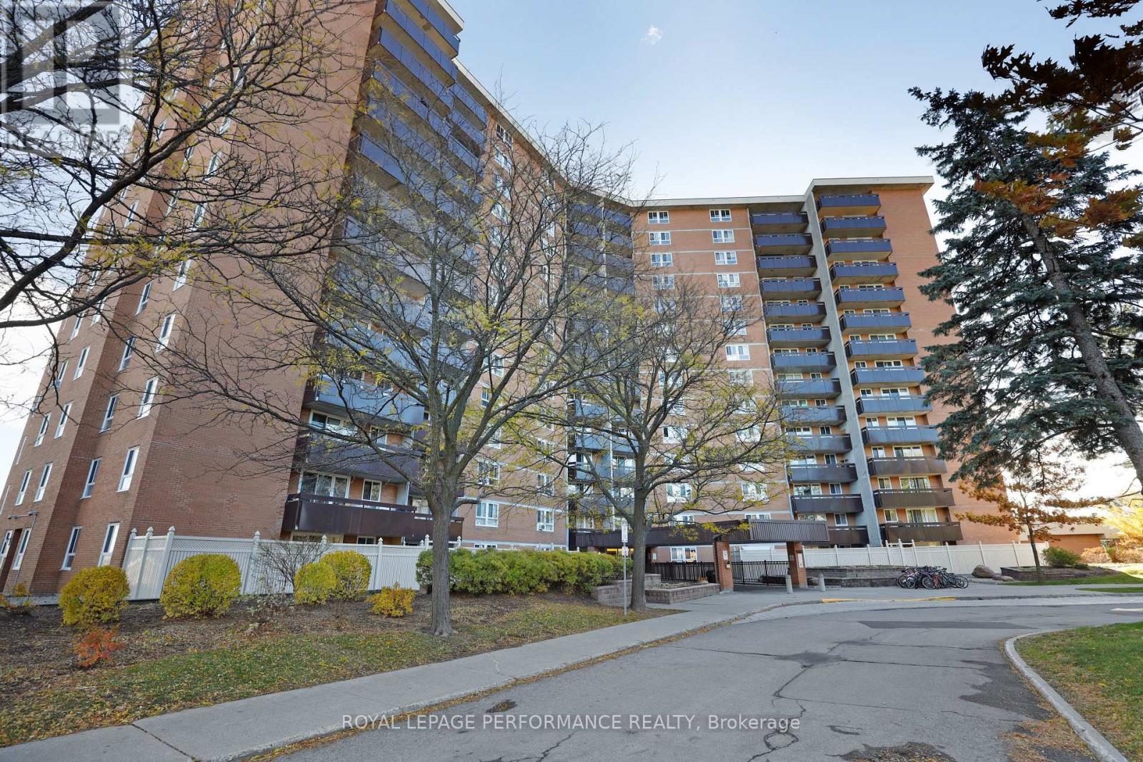 810 - 2020 Jasmine Crescent