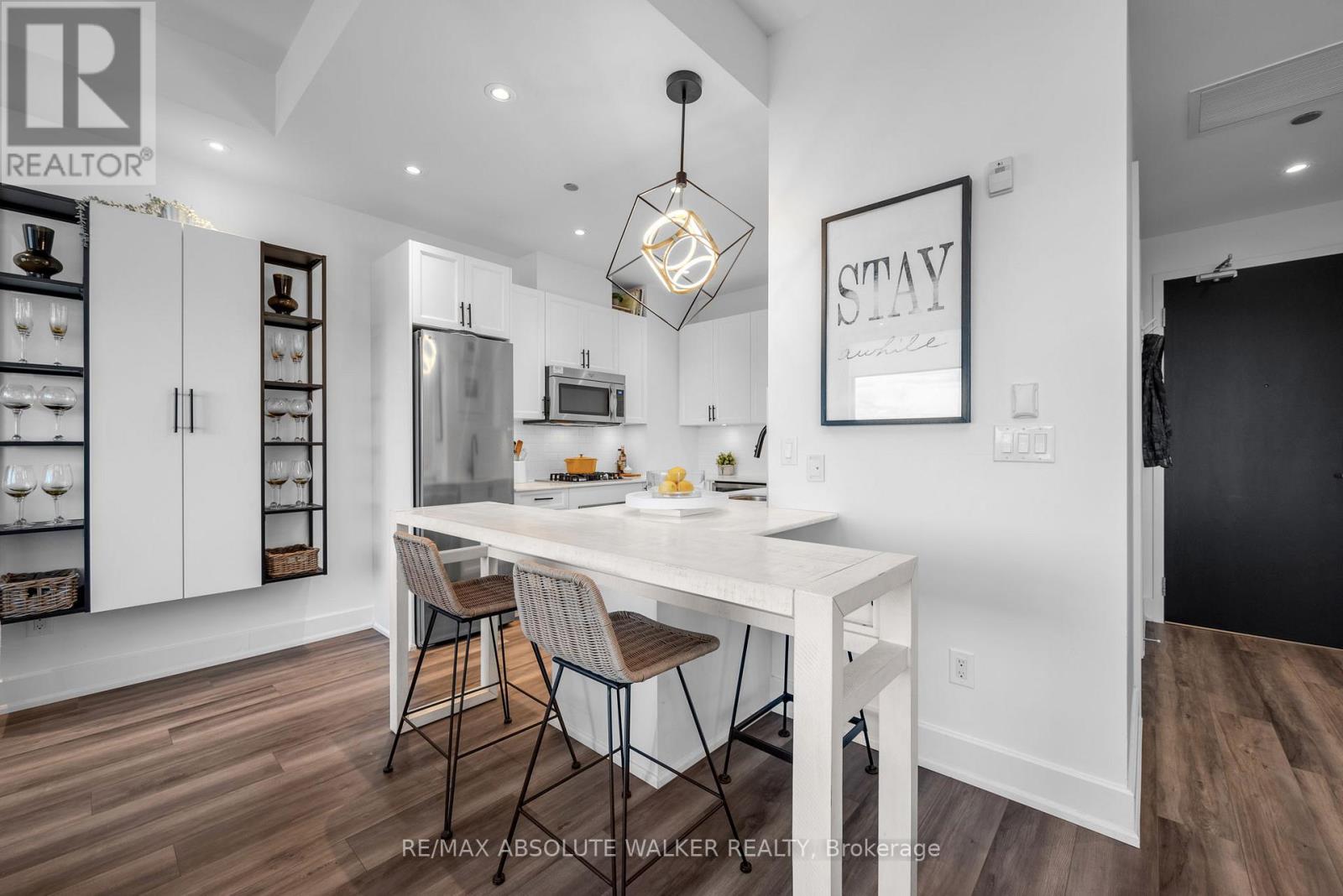 1006 - 7 Marquette Avenue