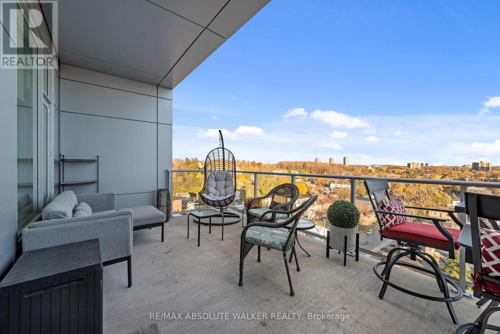 1006 - 7 Marquette Avenue