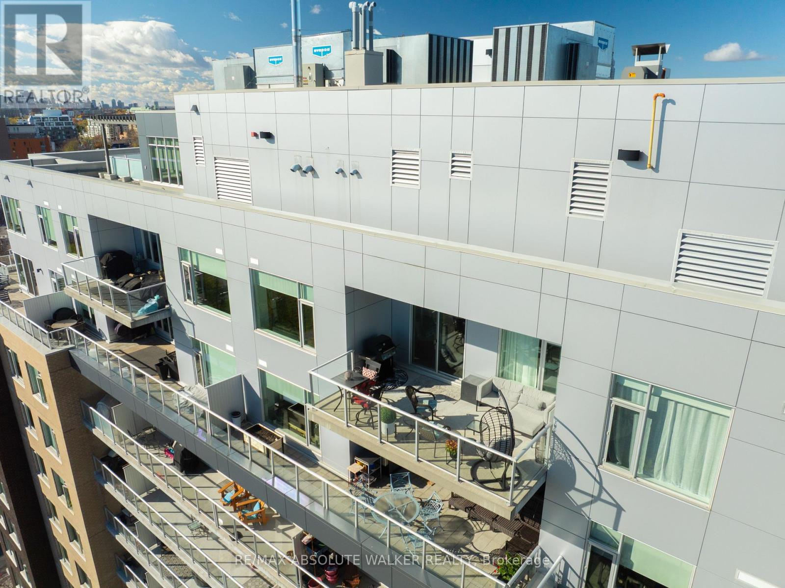 1006 - 7 Marquette Avenue