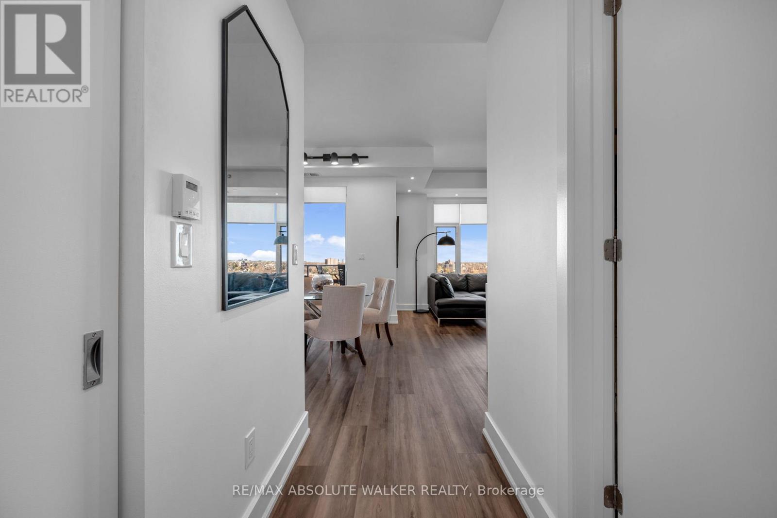 1006 - 7 Marquette Avenue