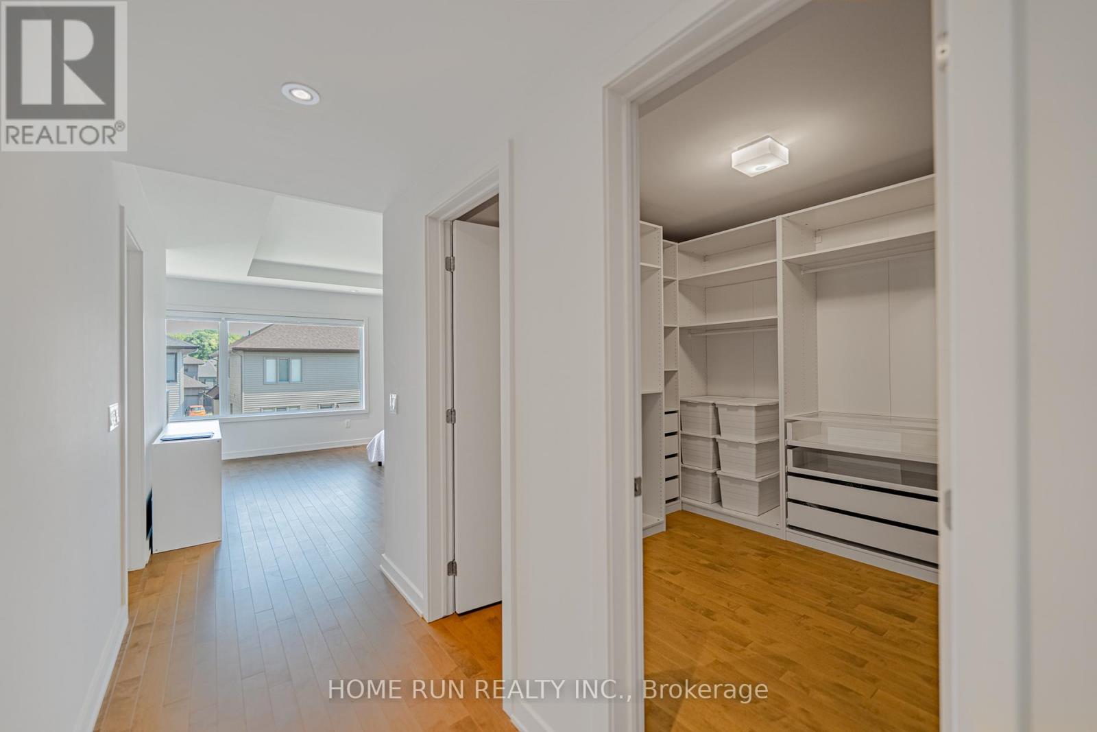 899 Ralph Hennessy Avenue