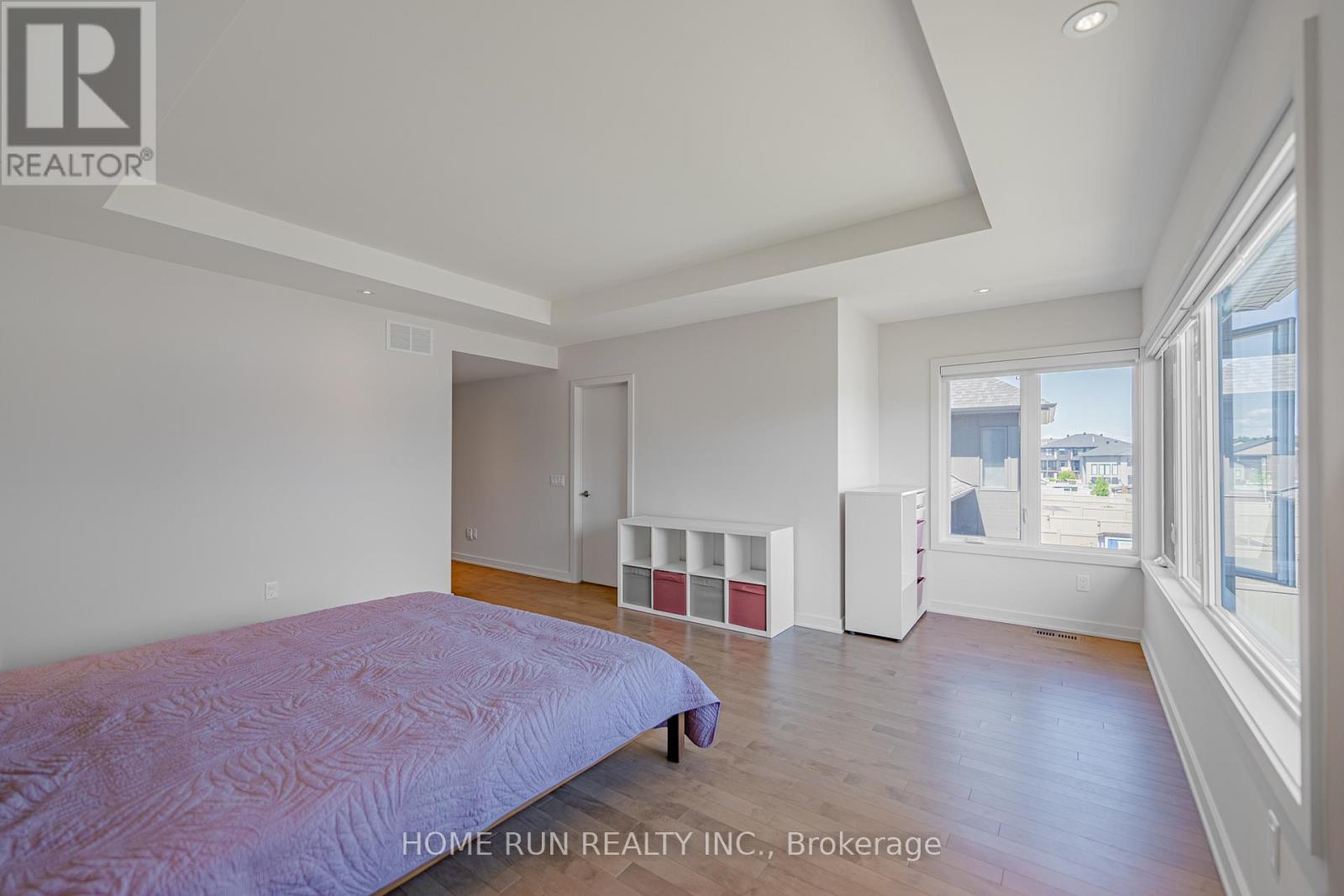 899 Ralph Hennessy Avenue