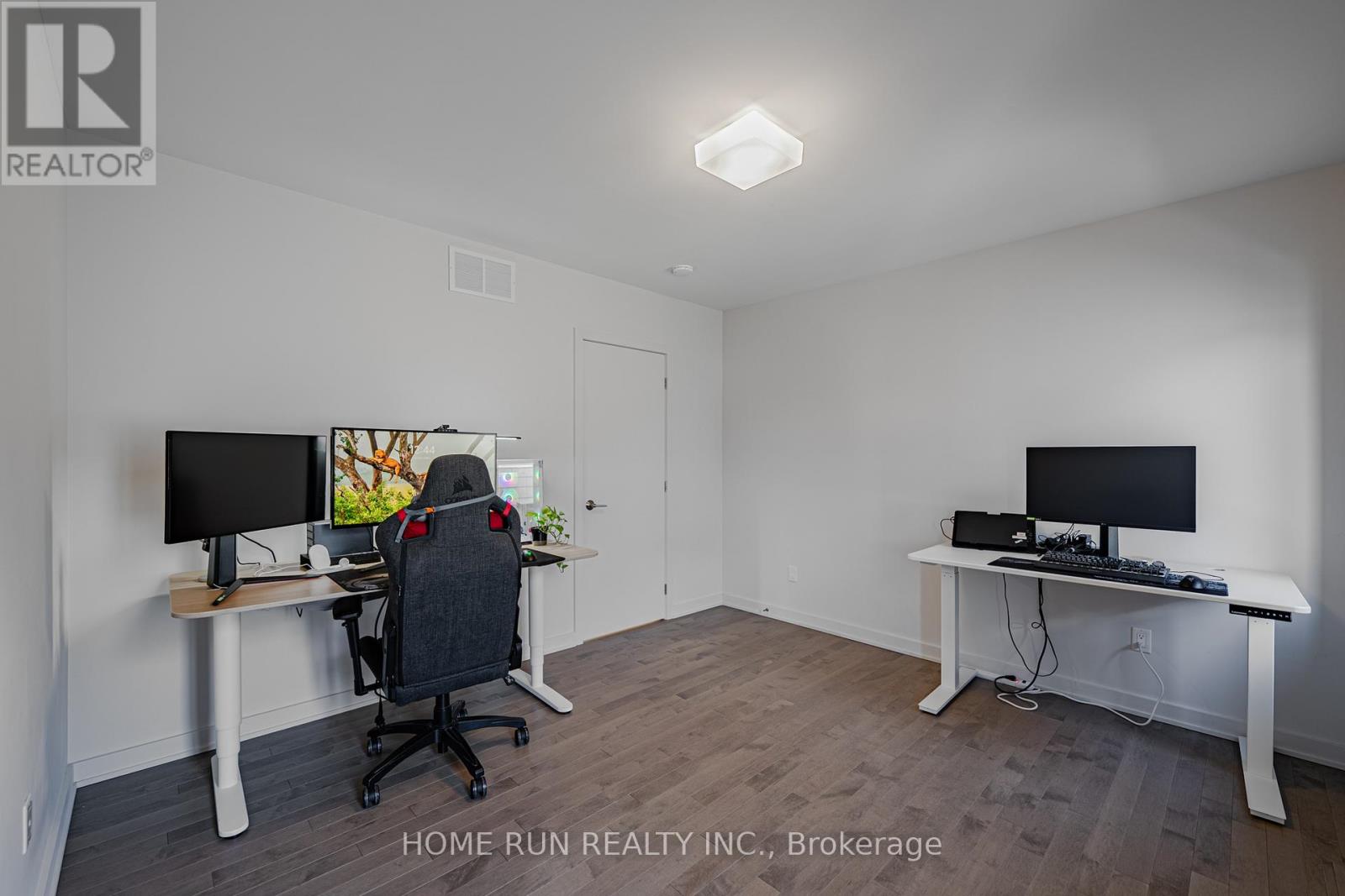 899 Ralph Hennessy Avenue