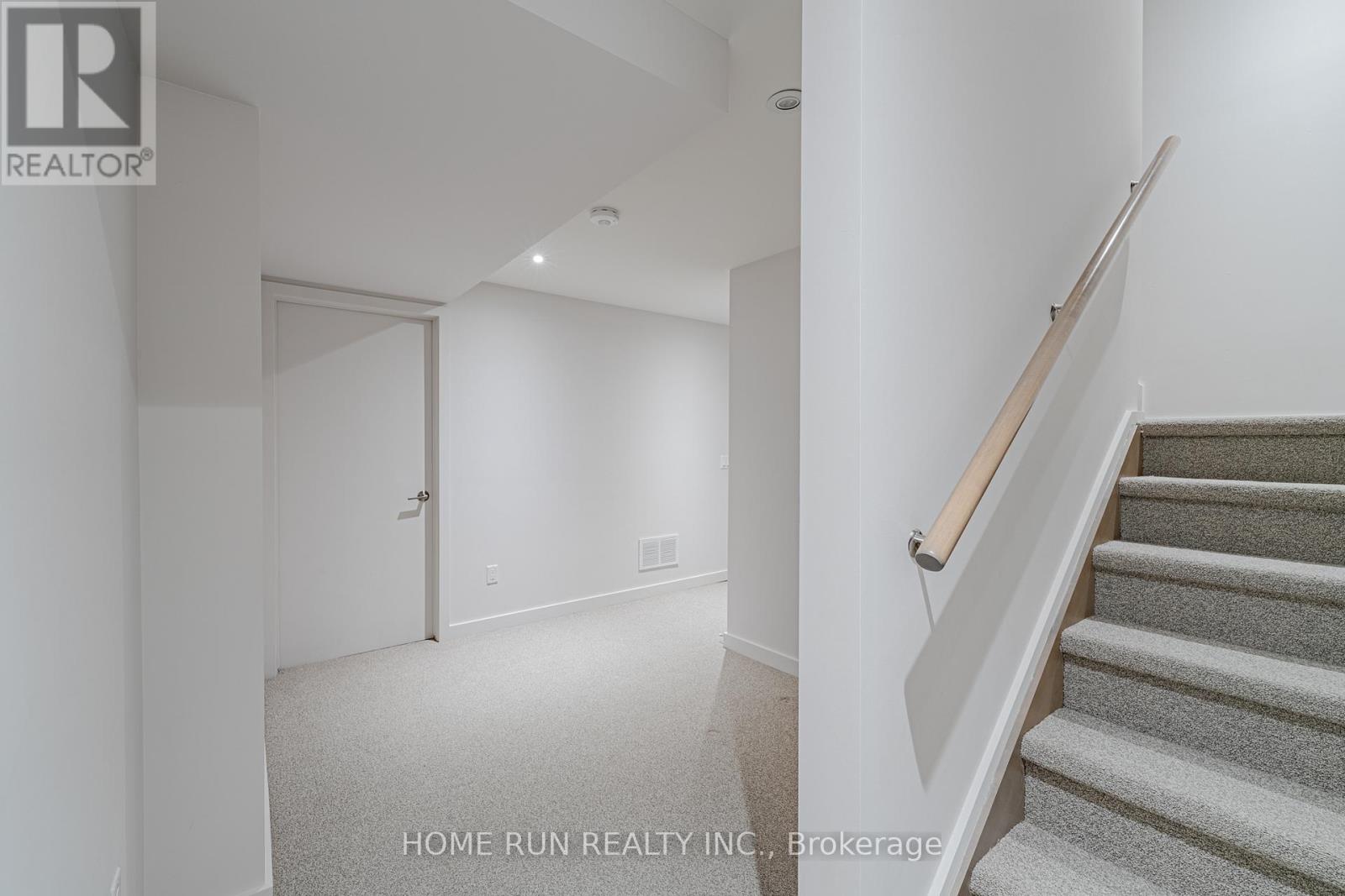 899 Ralph Hennessy Avenue