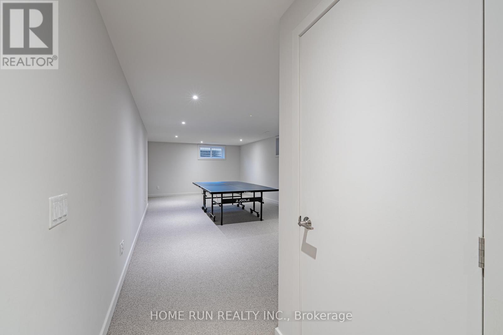 899 Ralph Hennessy Avenue