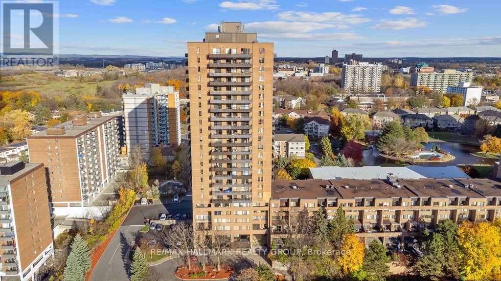 350 - 505 St Laurent Boulevard