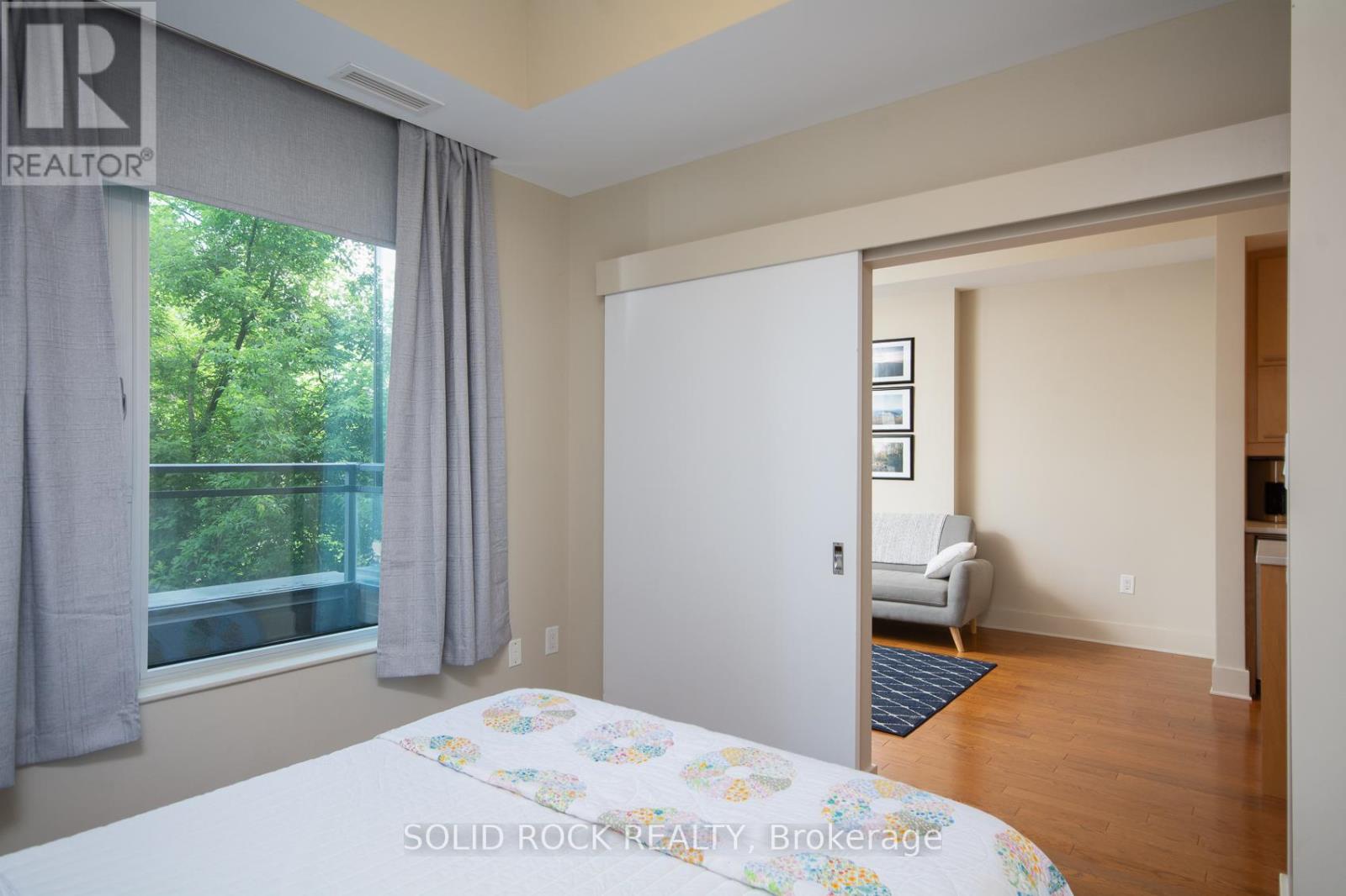 208 - 101 Richmond Road