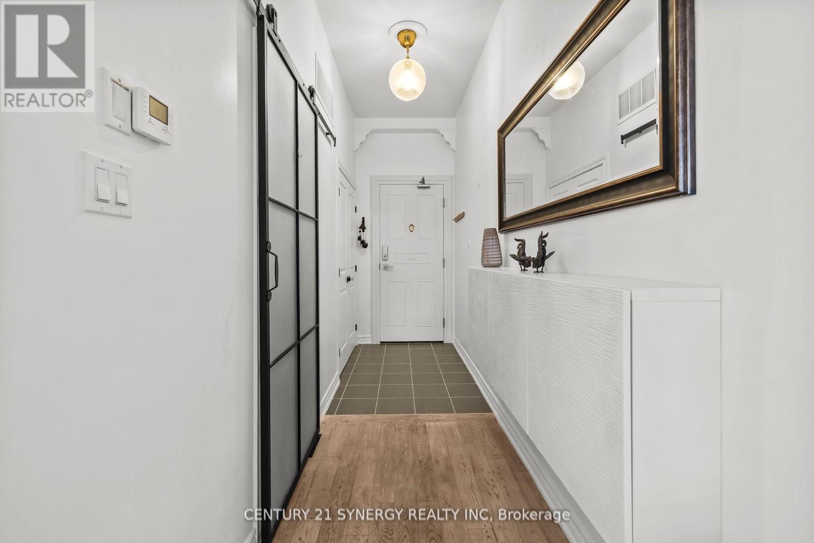 203 - 500 Claridge Drive