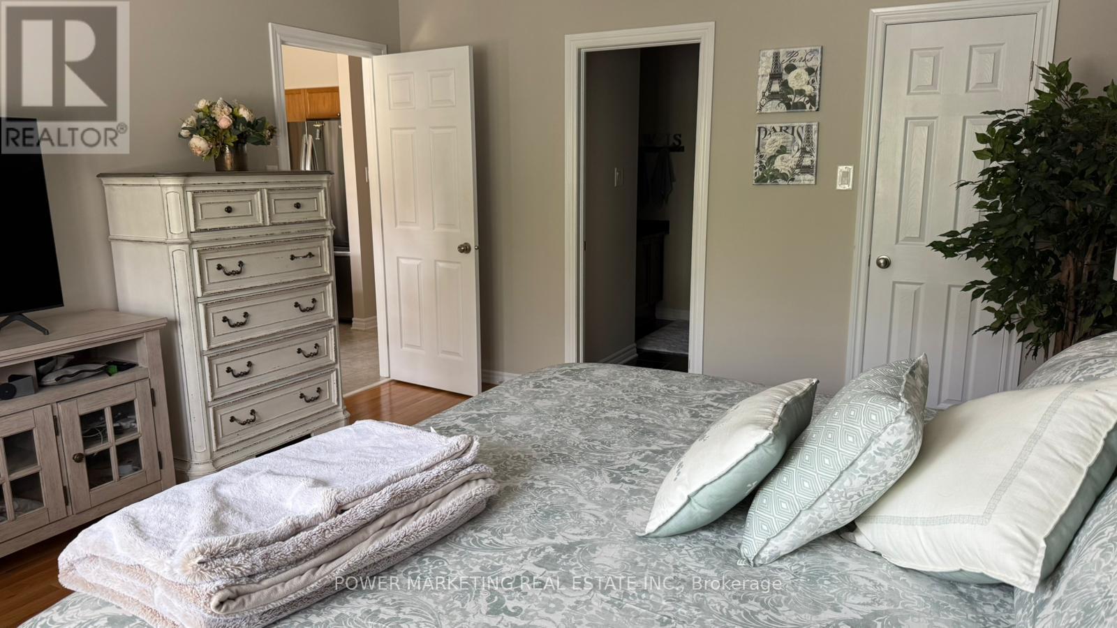 192 Felicity Crescent