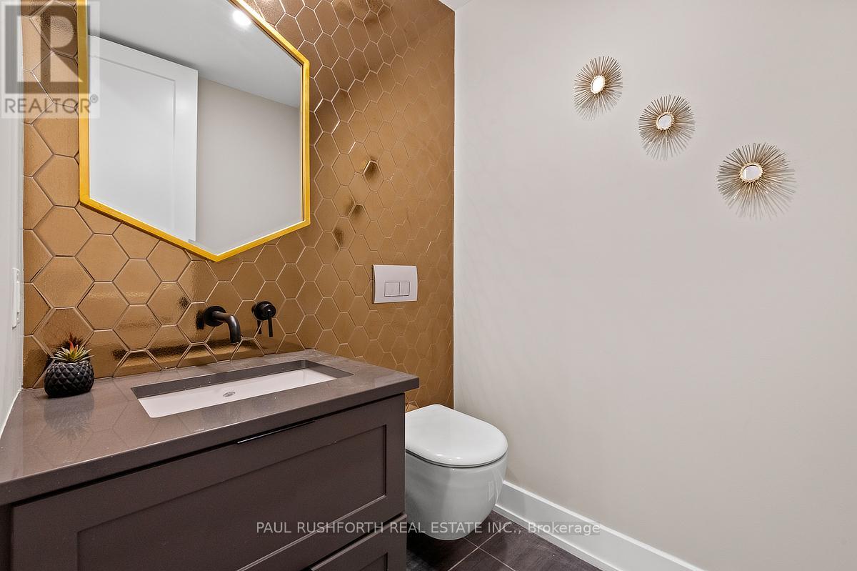 123 Chandelle Private