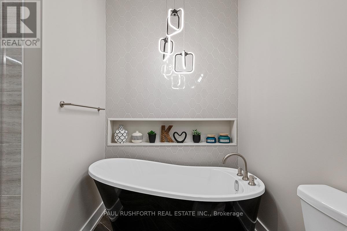 123 Chandelle Private