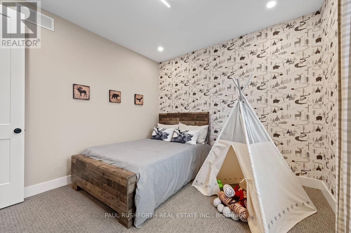 123 Chandelle Private