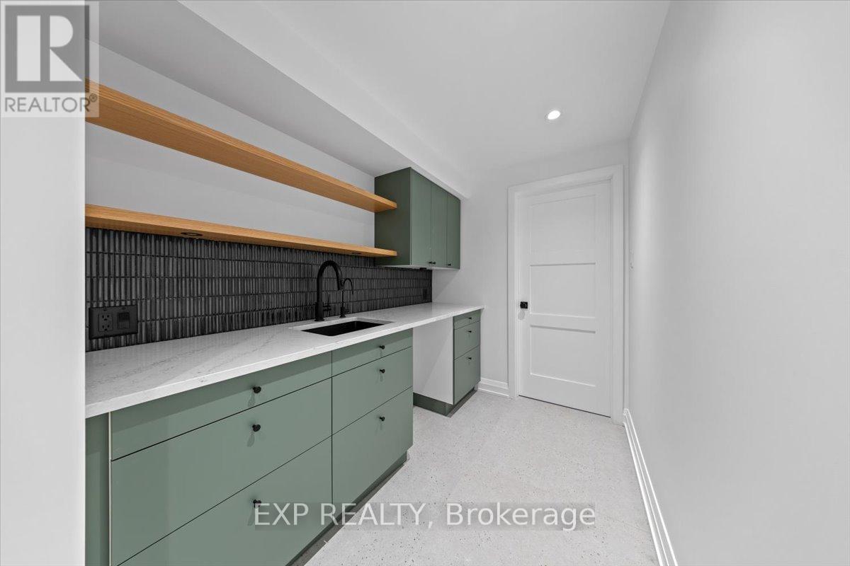 1346 Fox Valley Road