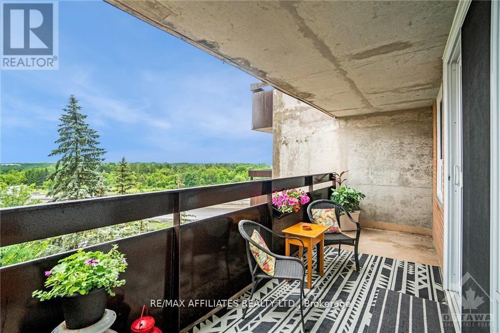 717 - 2000 Jasmine Crescent