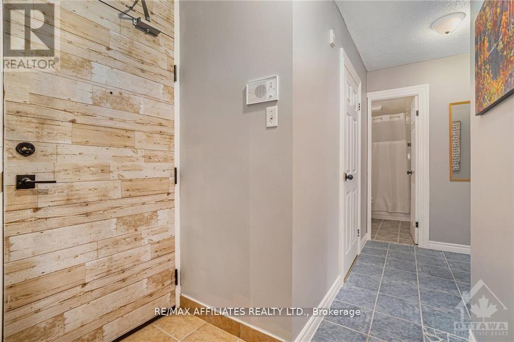 717 - 2000 Jasmine Crescent