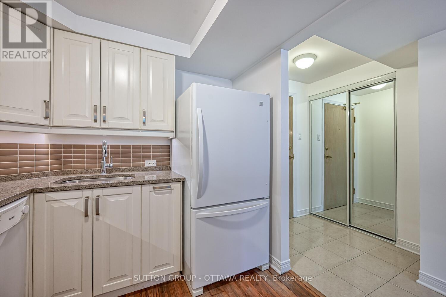 202 - 550 Cambridge Street S