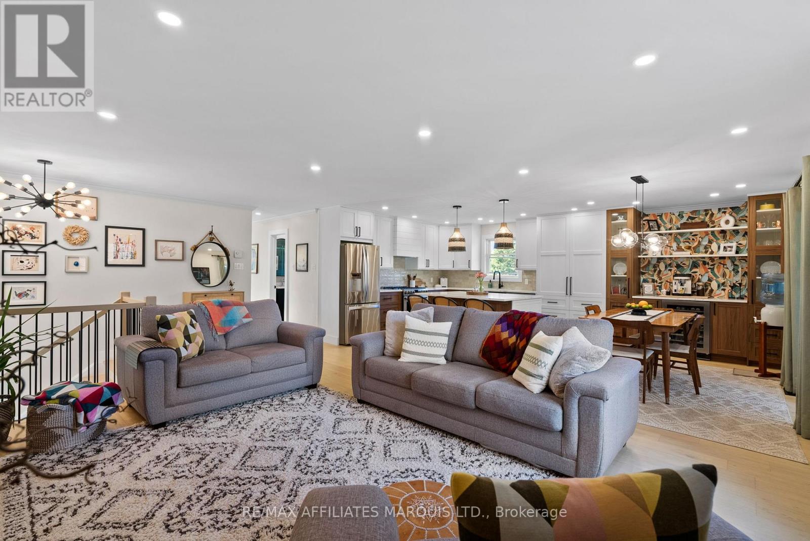 6525 Clifford Avenue