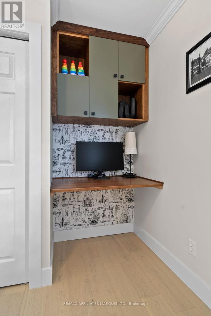 6525 Clifford Avenue