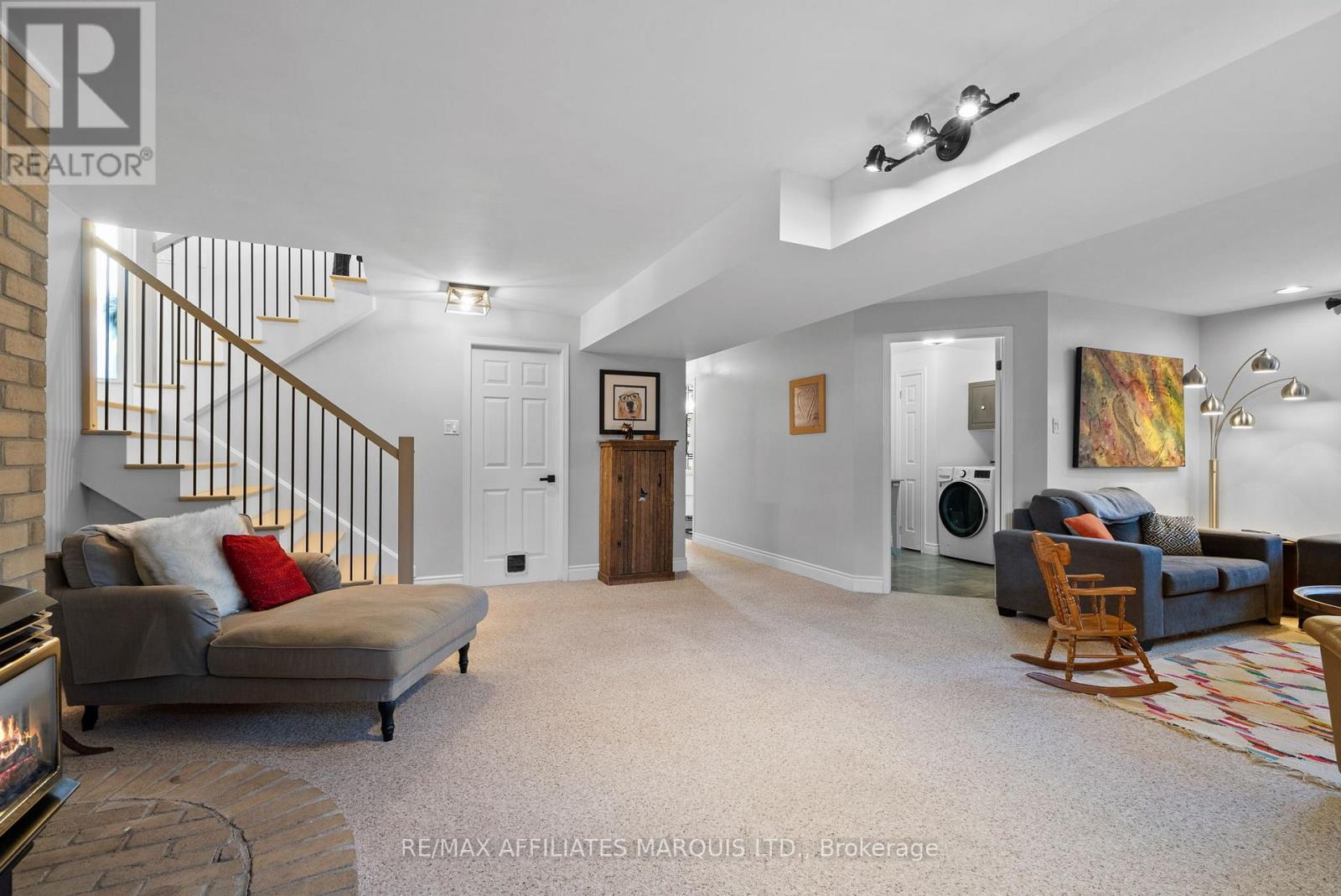 6525 Clifford Avenue