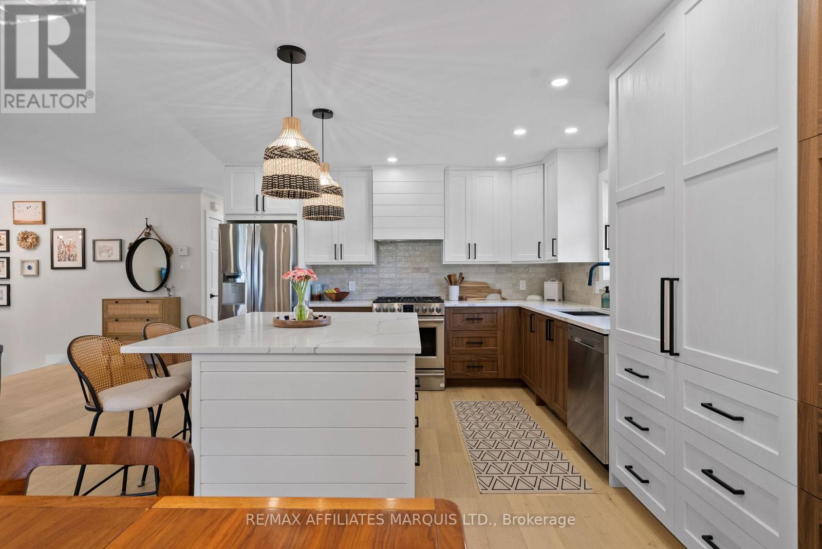 6525 Clifford Avenue