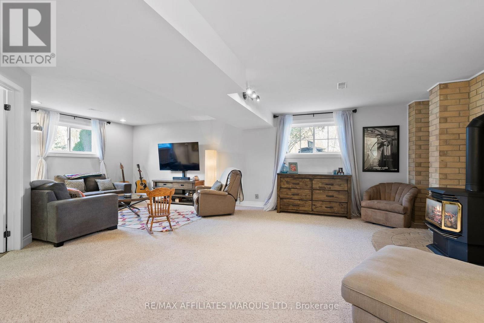 6525 Clifford Avenue