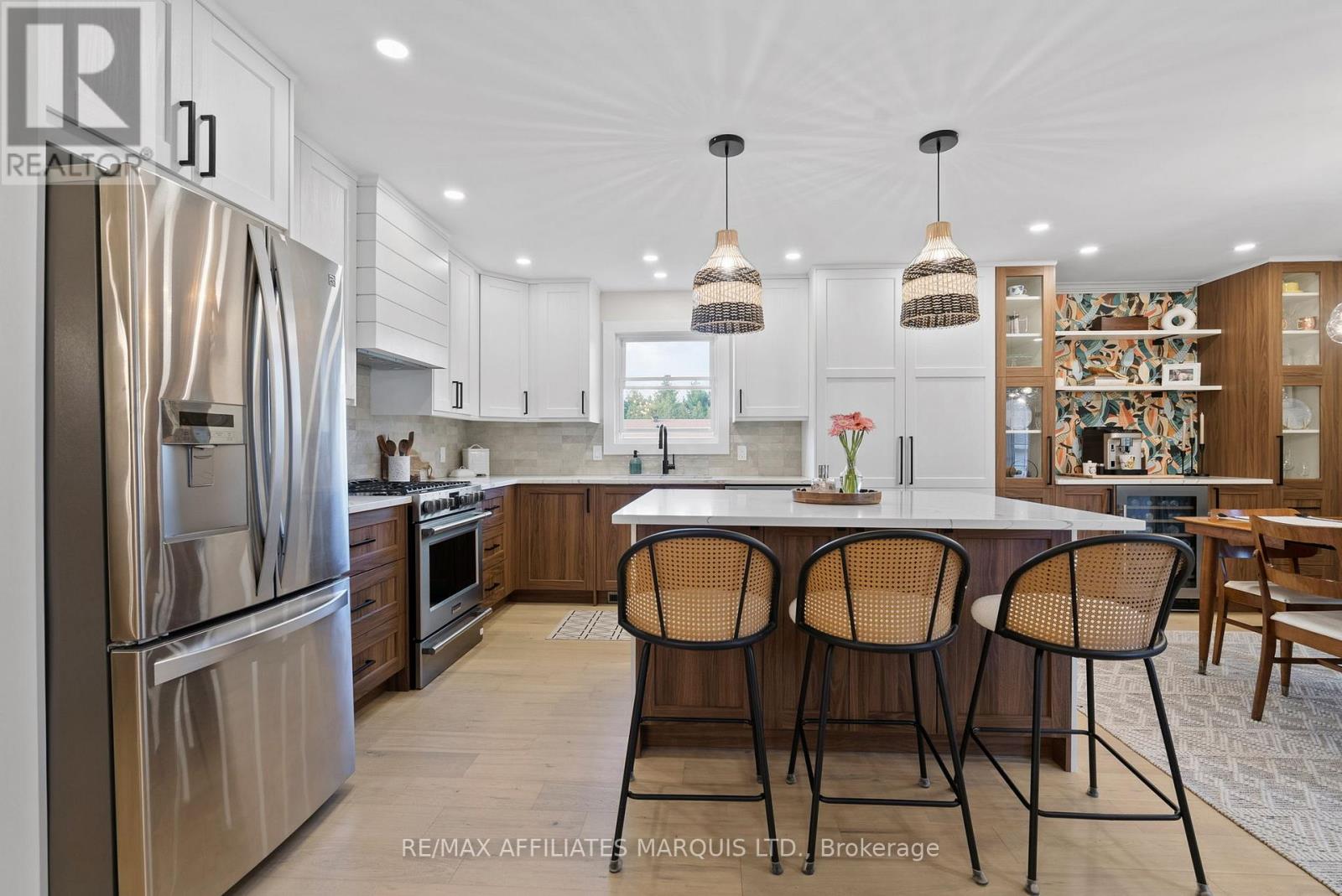 6525 Clifford Avenue