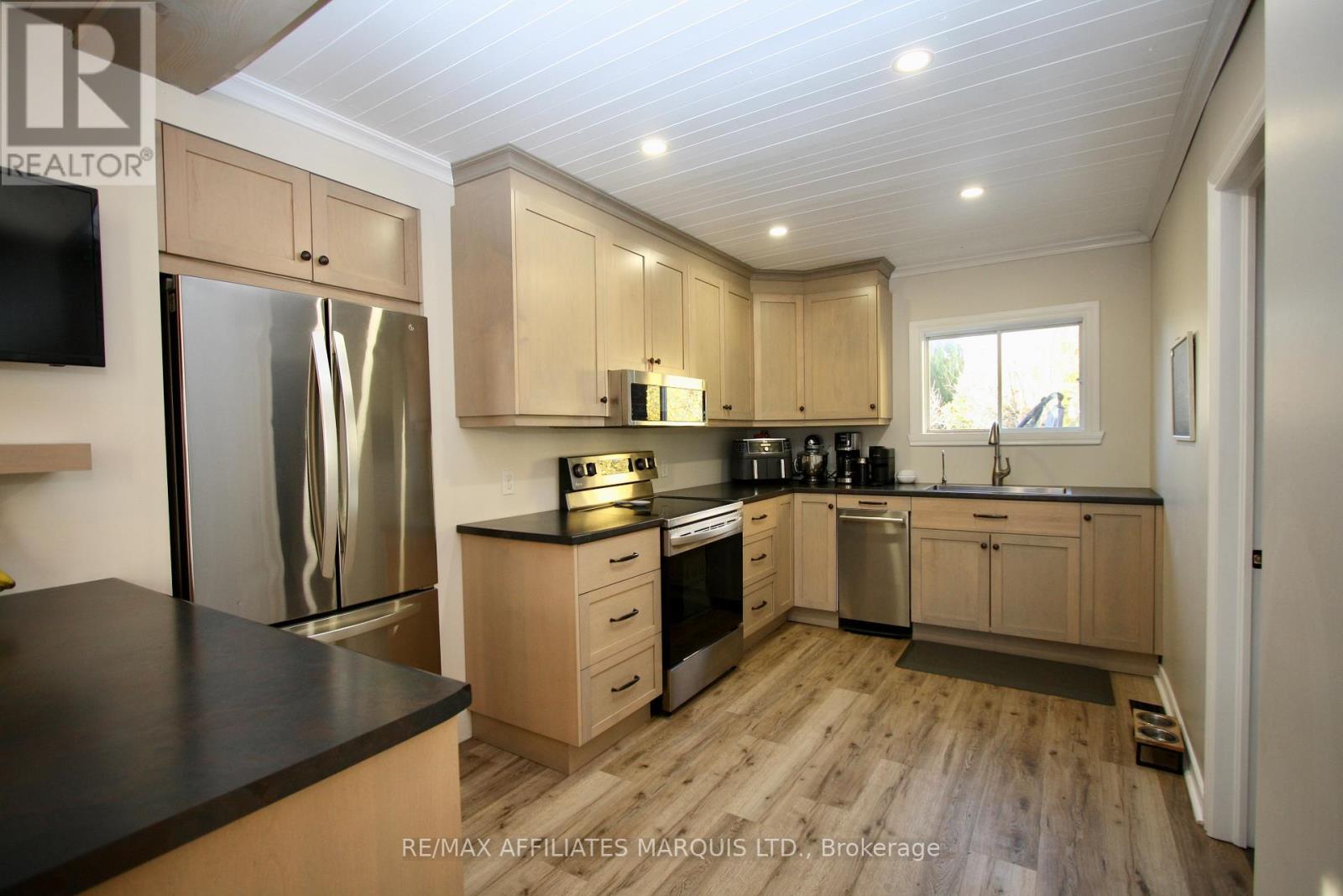 19663 William Street