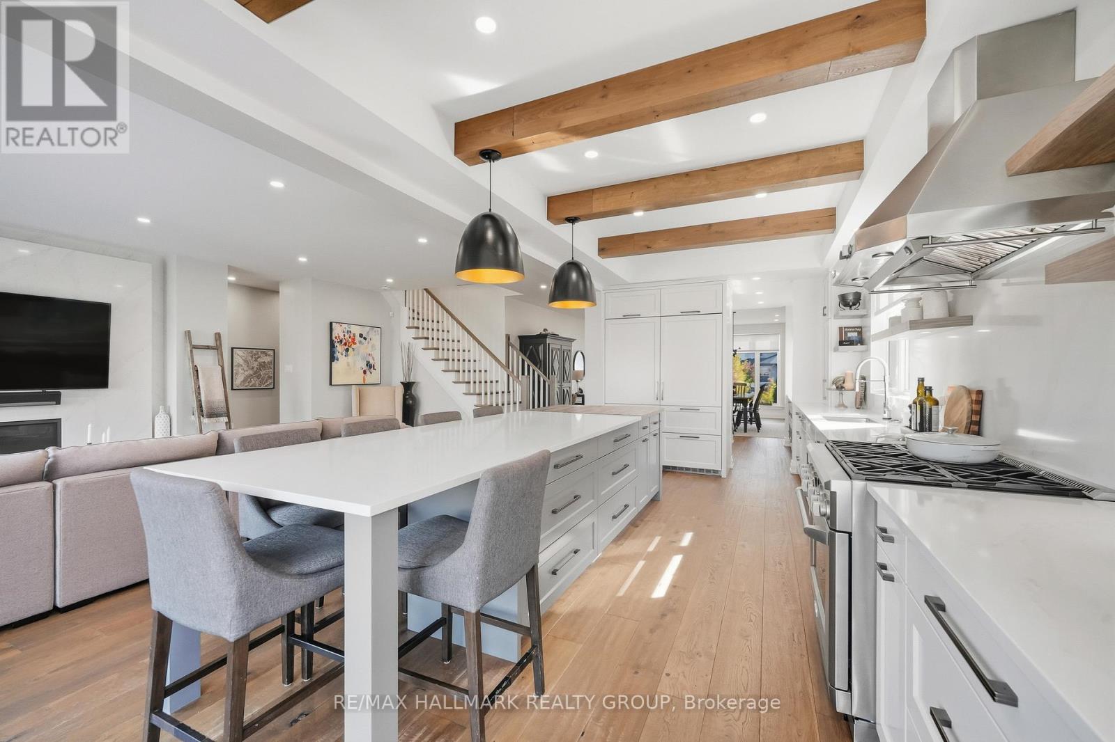 120 Des Tournesols Court