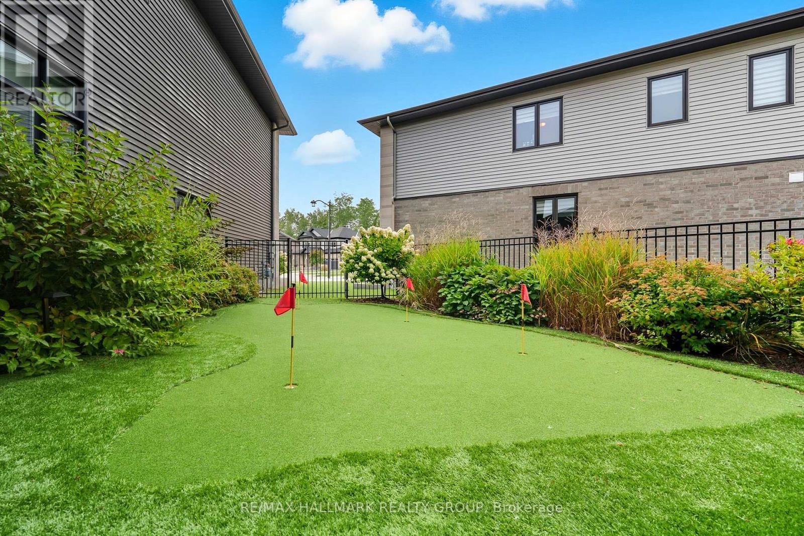 120 Des Tournesols Court