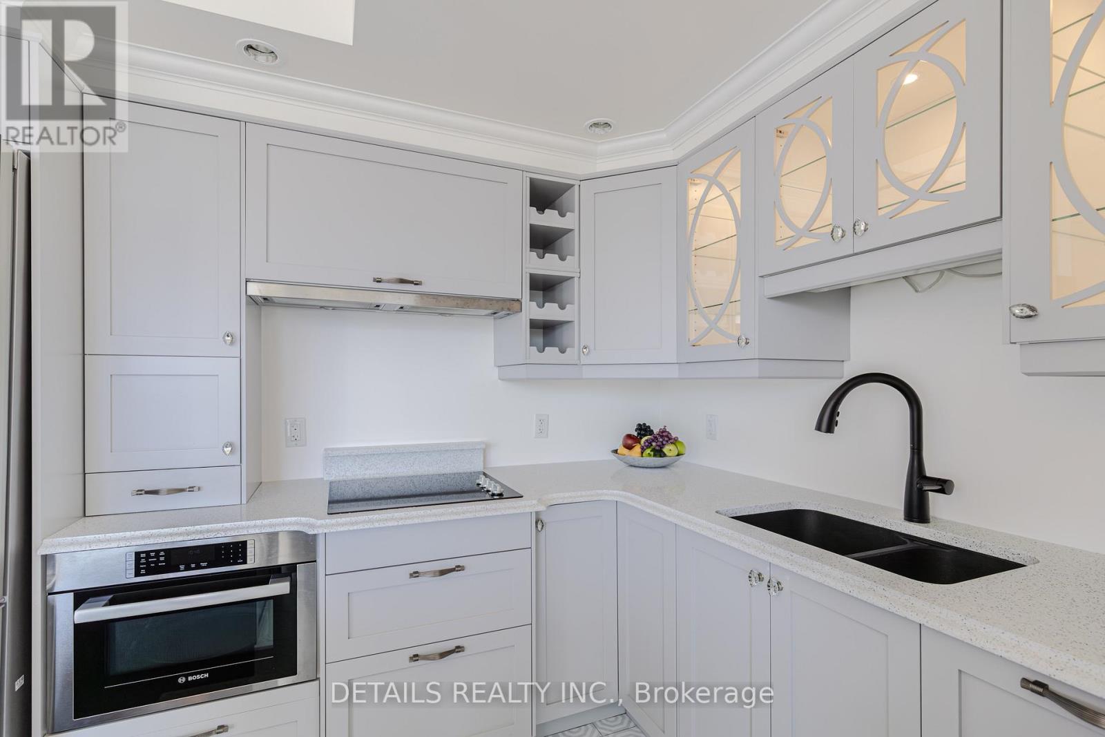 717 - 238 Besserer Street