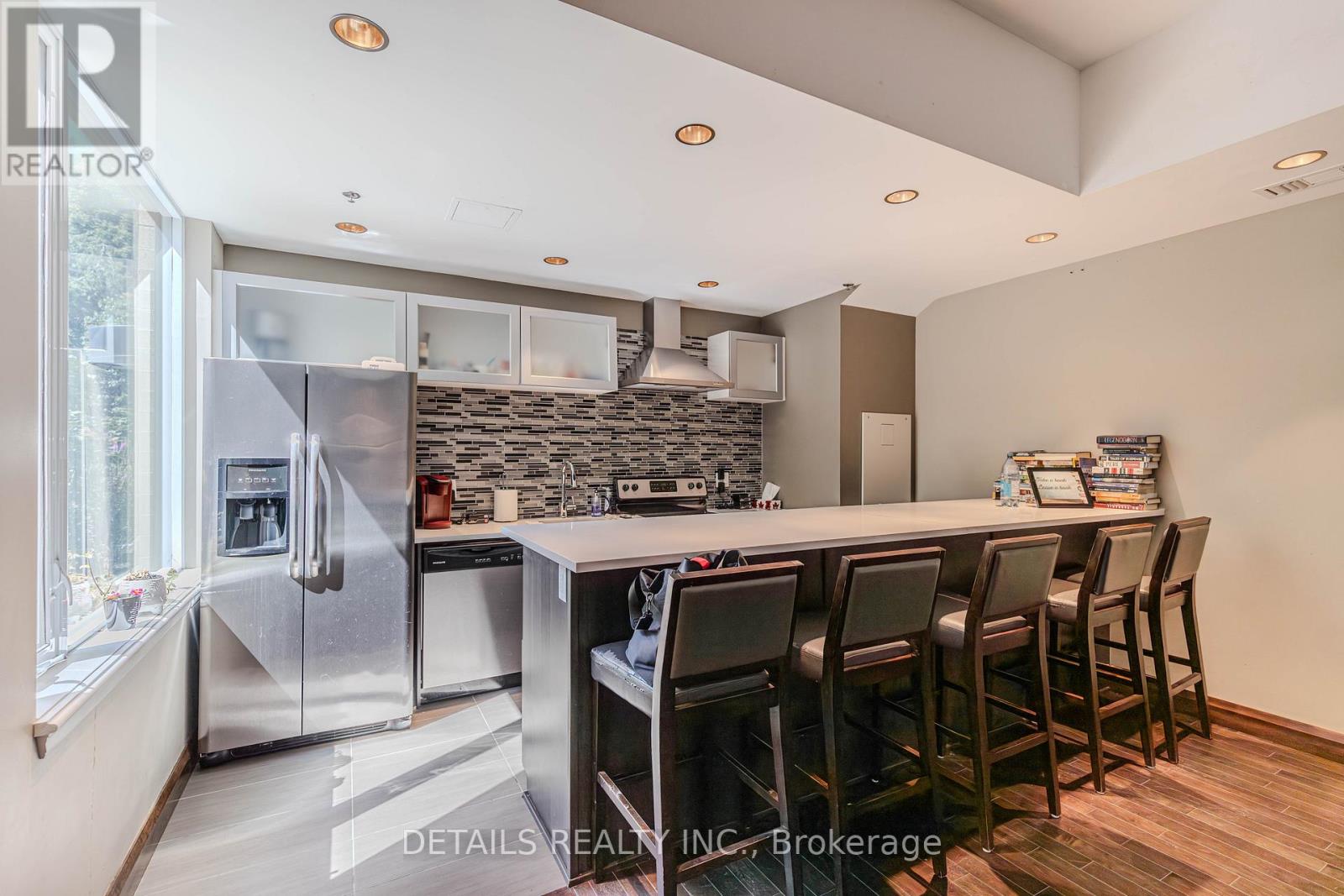 717 - 238 Besserer Street