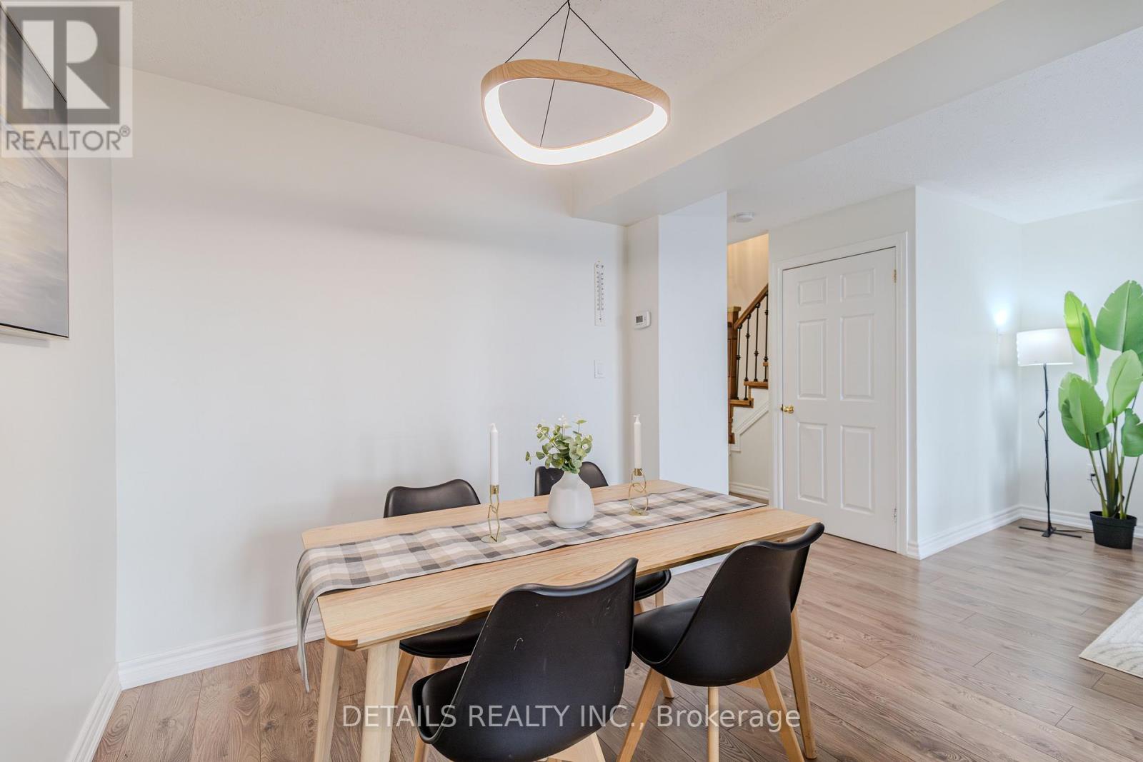 2592 Crosscut Terrace