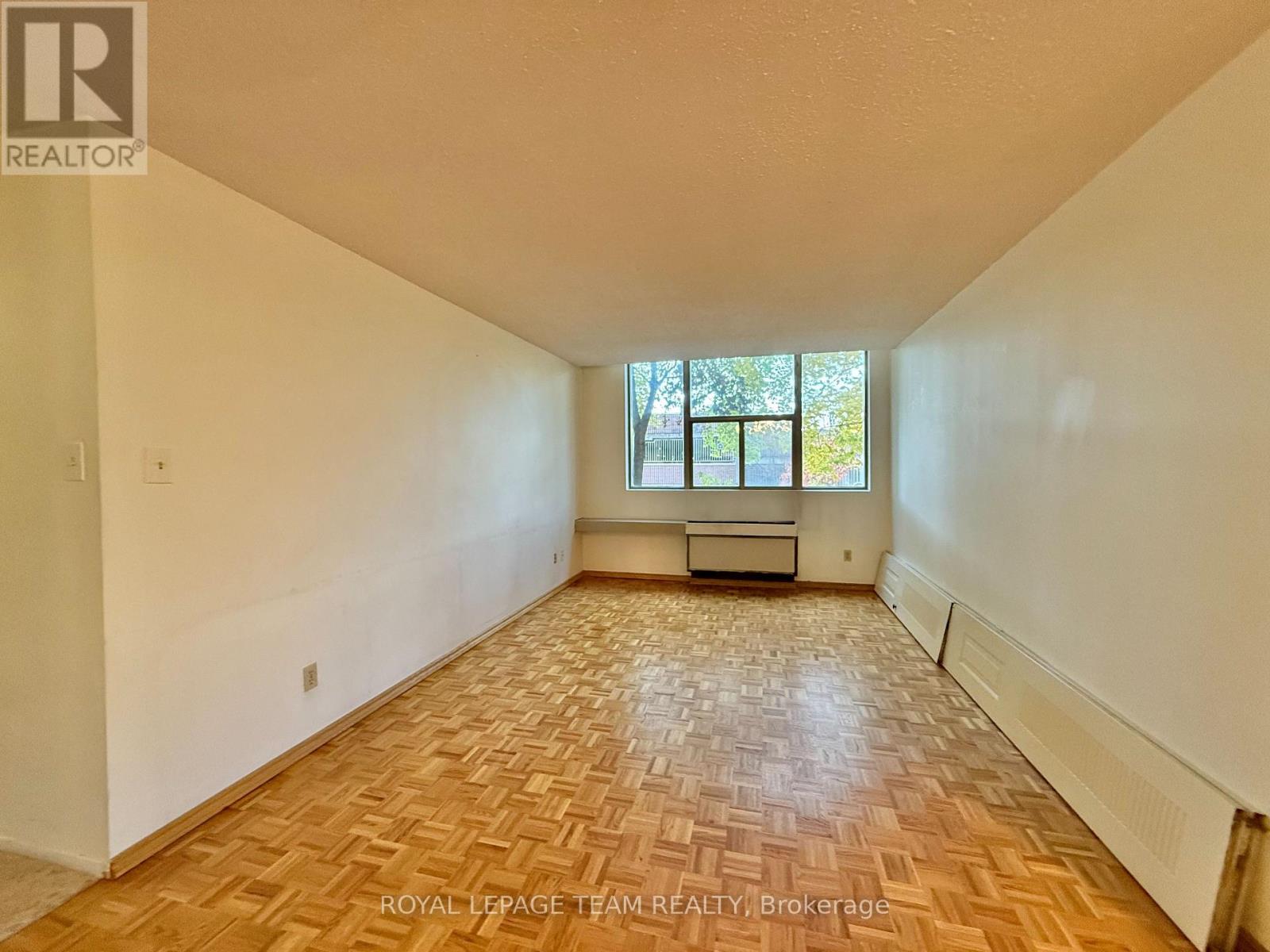 102 - 2760 Carousel Crescent