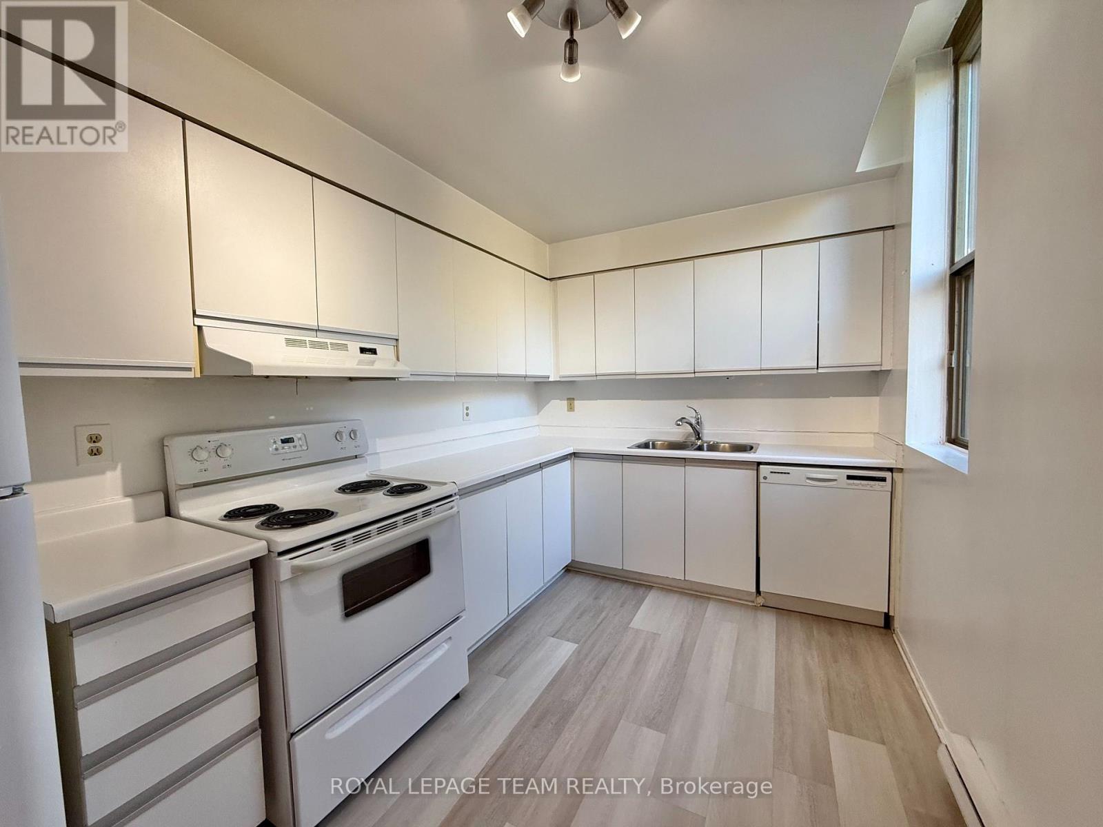 102 - 2760 Carousel Crescent