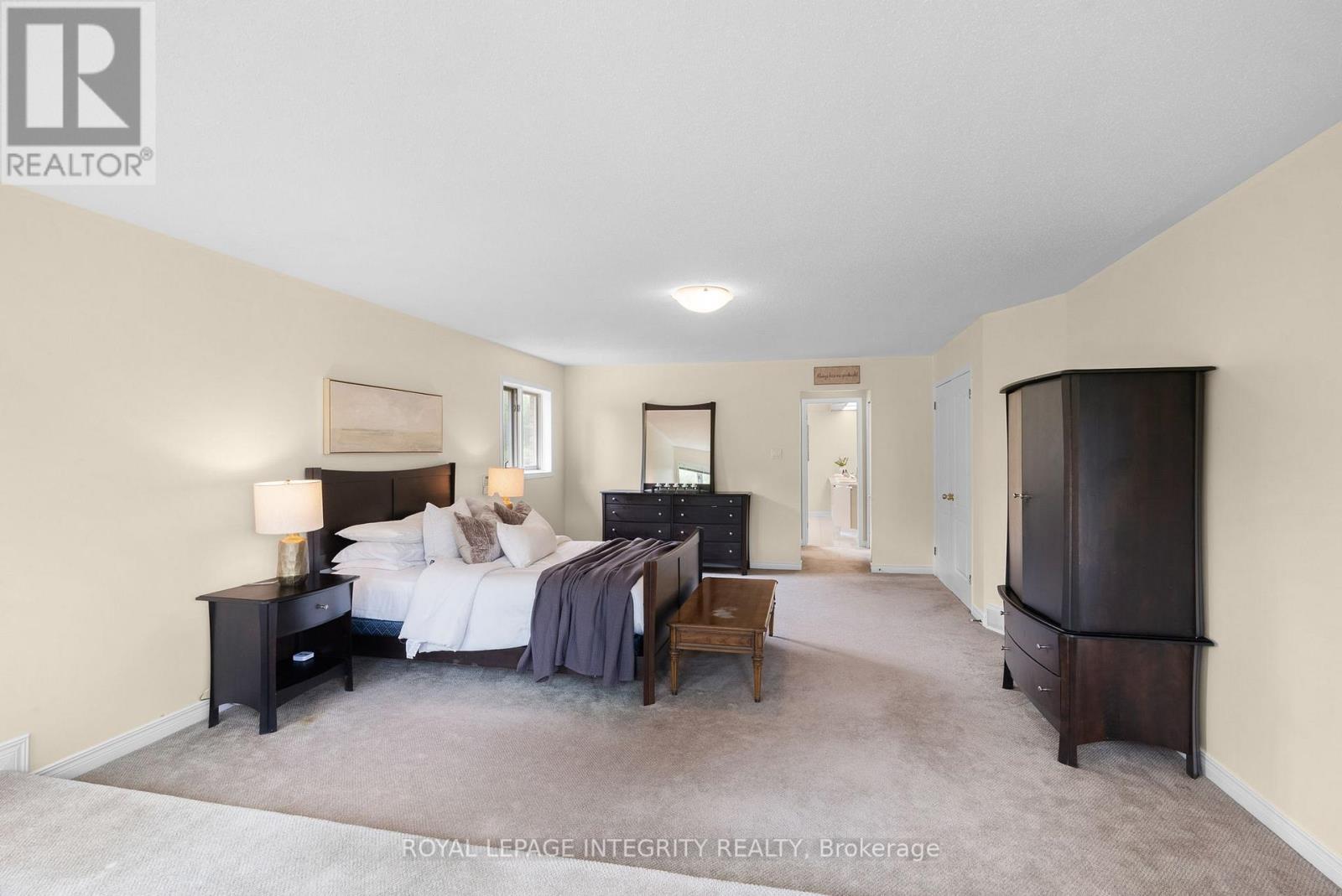 22 Marchbrook Circle