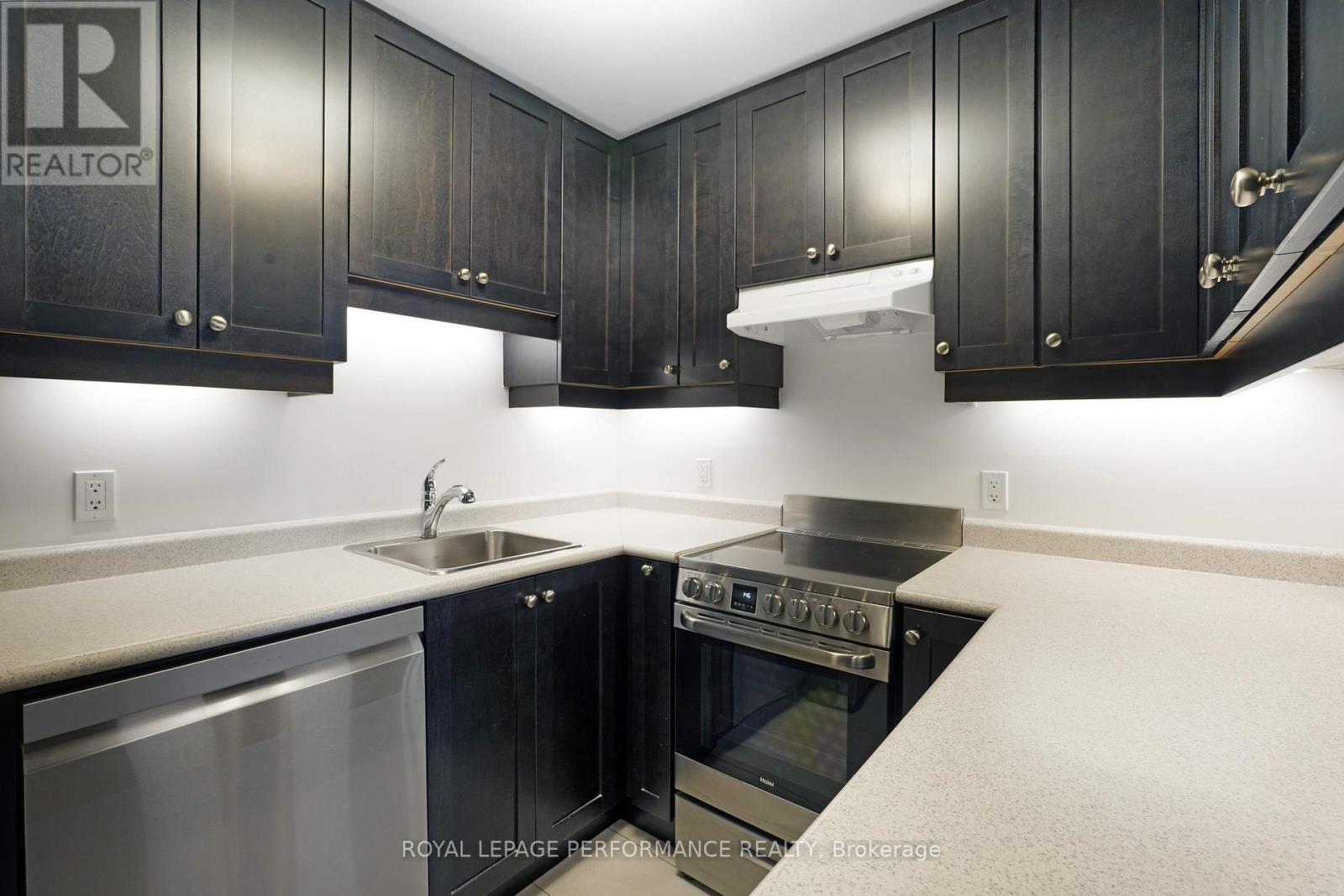 308 - 475 Laurier Avenue W