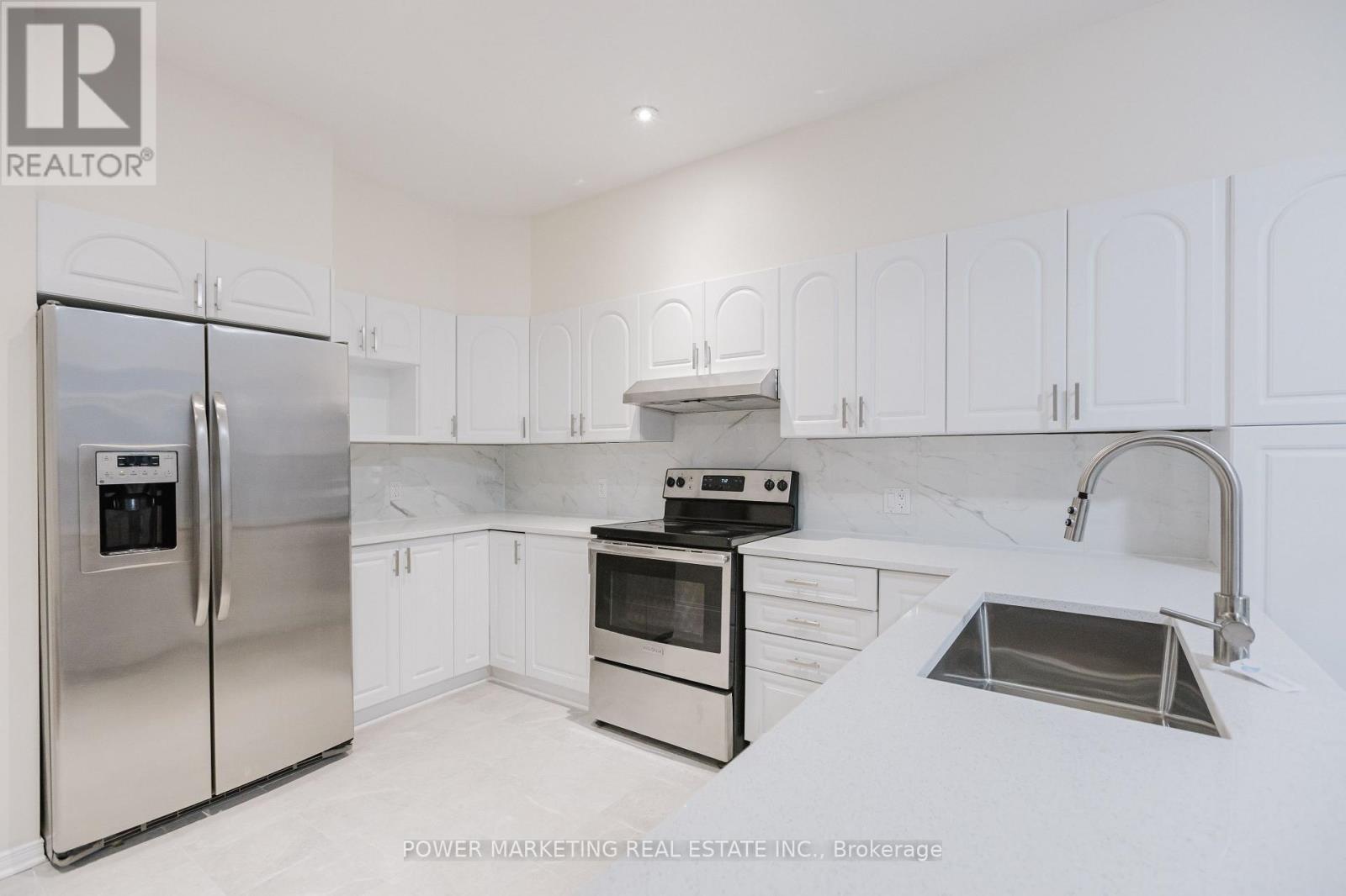 318 Rustic Hills Crescent